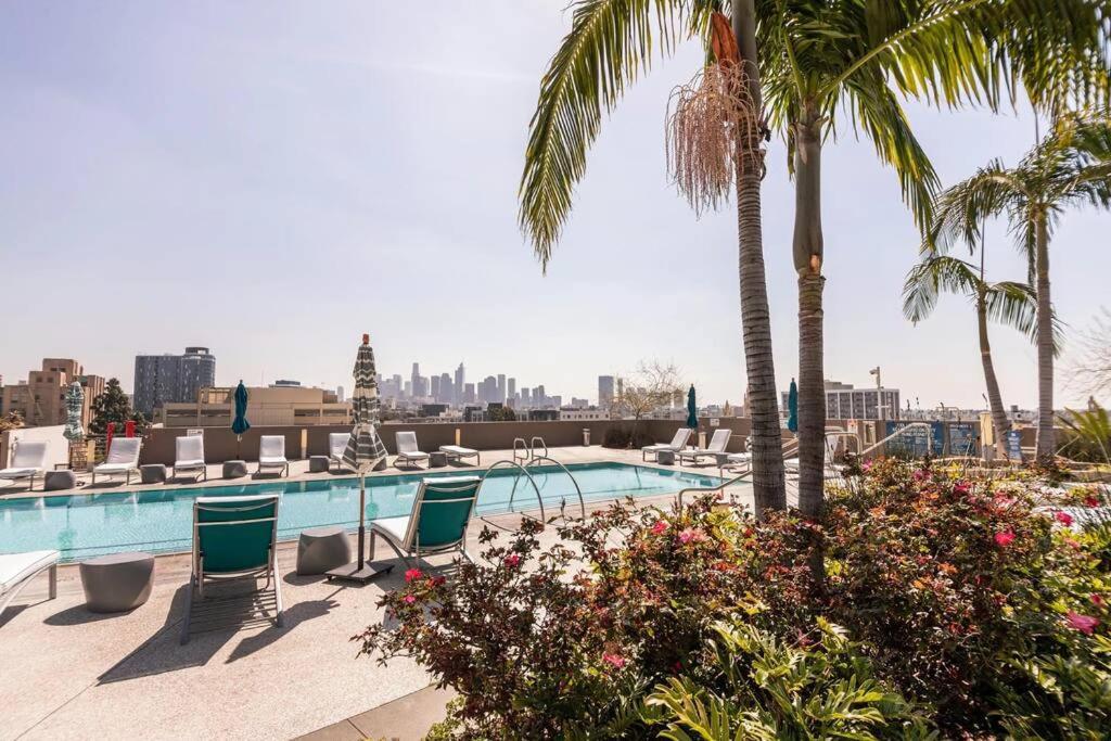 Lovely Upscale High Rise Private Parking & Pool Apartamento Los Angeles Exterior foto