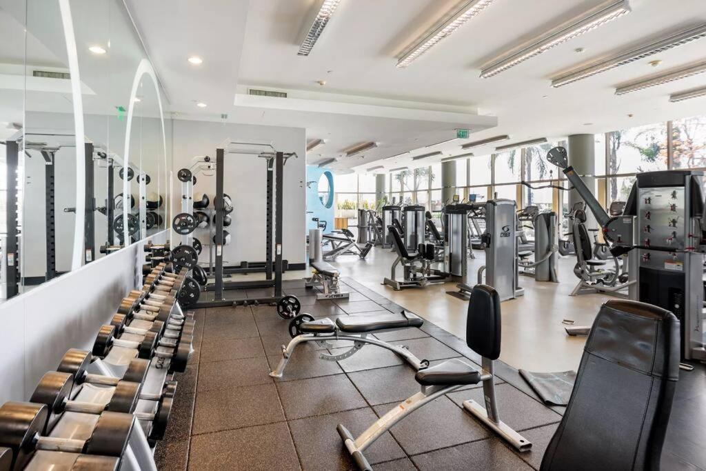 Lovely Upscale High Rise Private Parking & Pool Apartamento Los Angeles Exterior foto