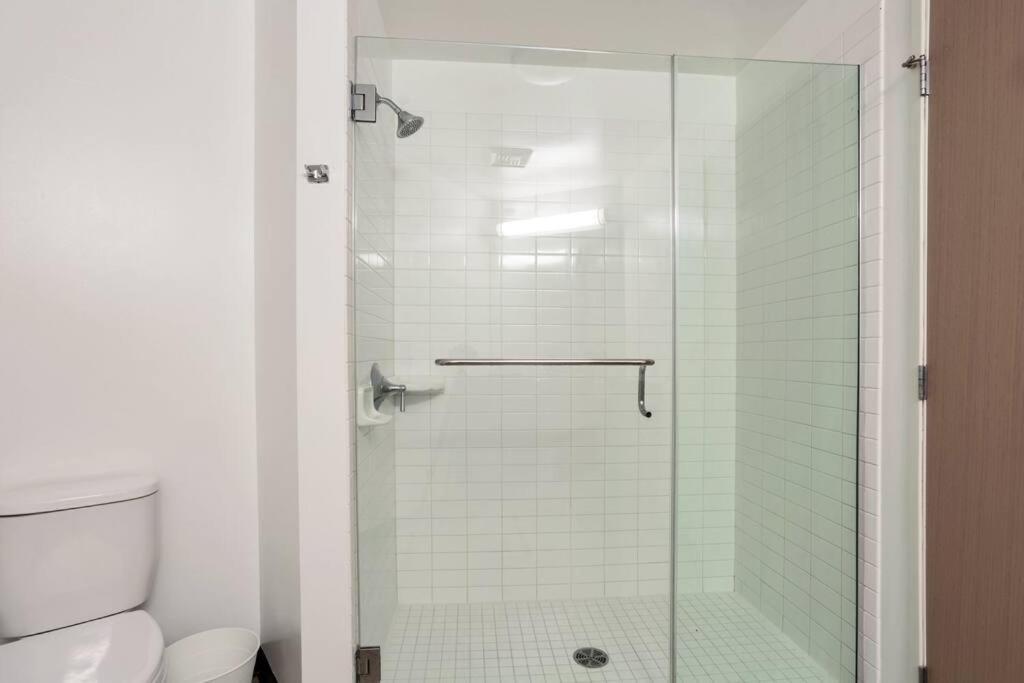 Lovely Upscale High Rise Private Parking & Pool Apartamento Los Angeles Exterior foto