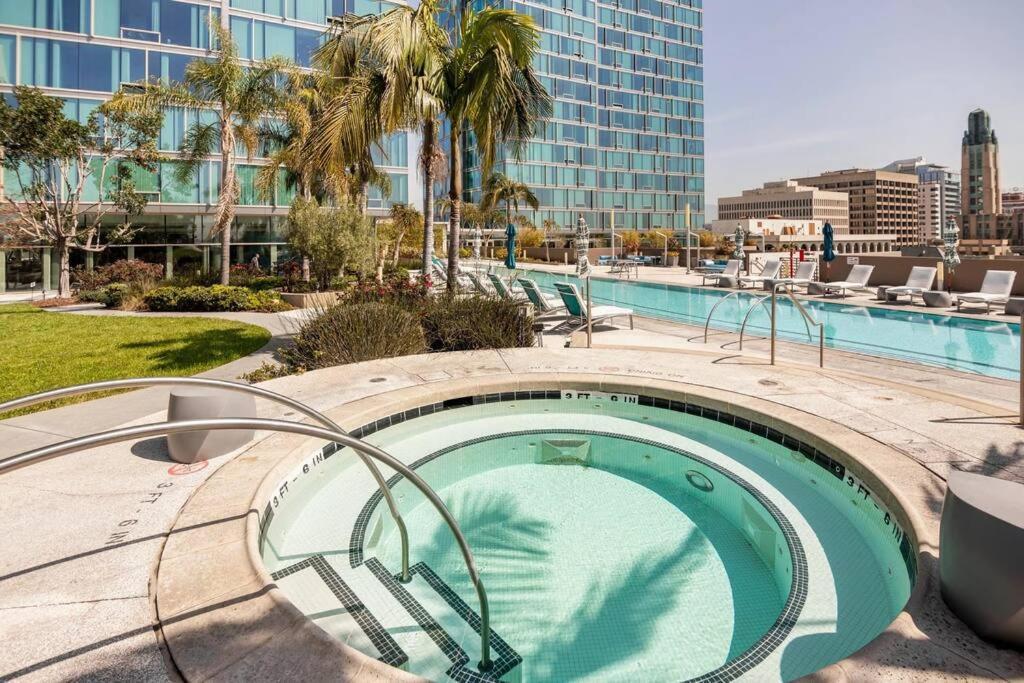 Lovely Upscale High Rise Private Parking & Pool Apartamento Los Angeles Exterior foto
